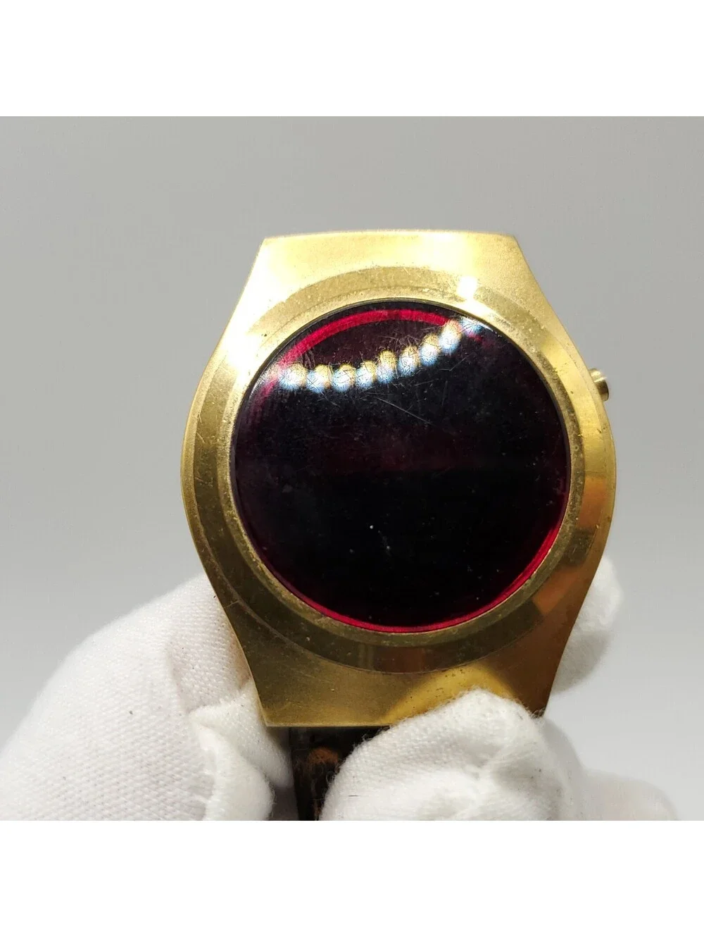 Vintage Beta Red Lcd Quartz 37mm Mens Watch For Parts Or Repair